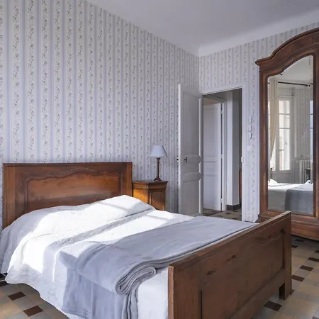 Magnifique A 20m וילה