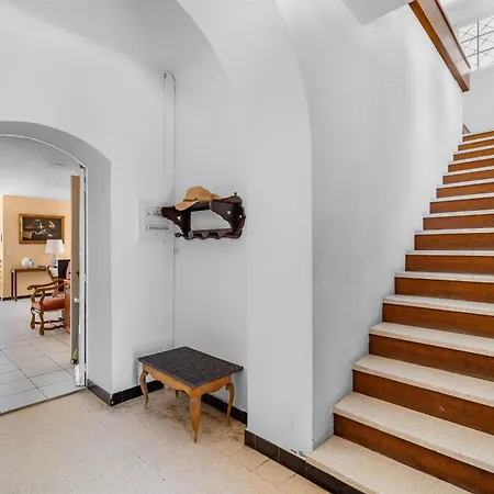 Magnifique A 20m Villa
